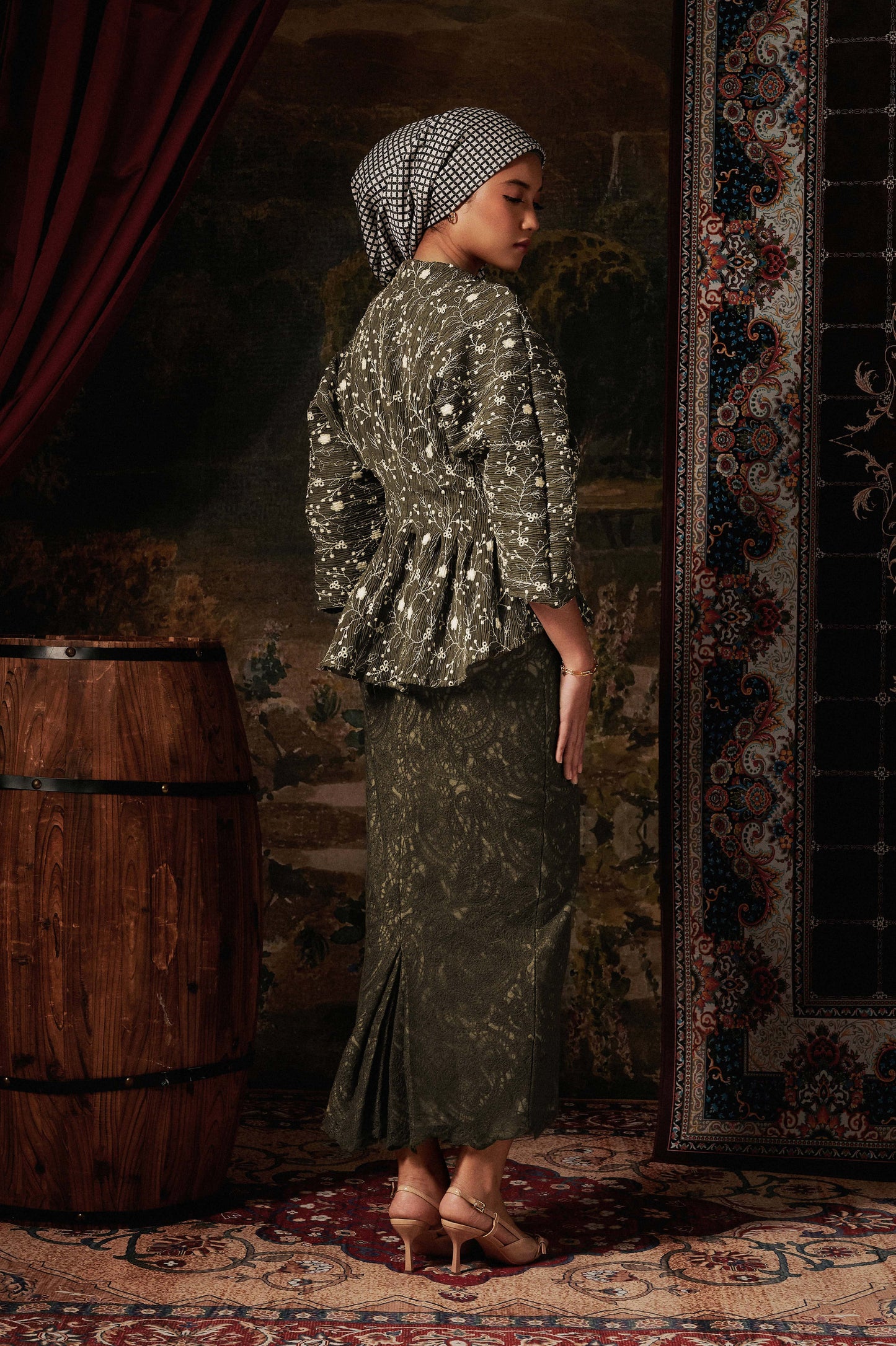 Isadora Lace Kurung in Olive