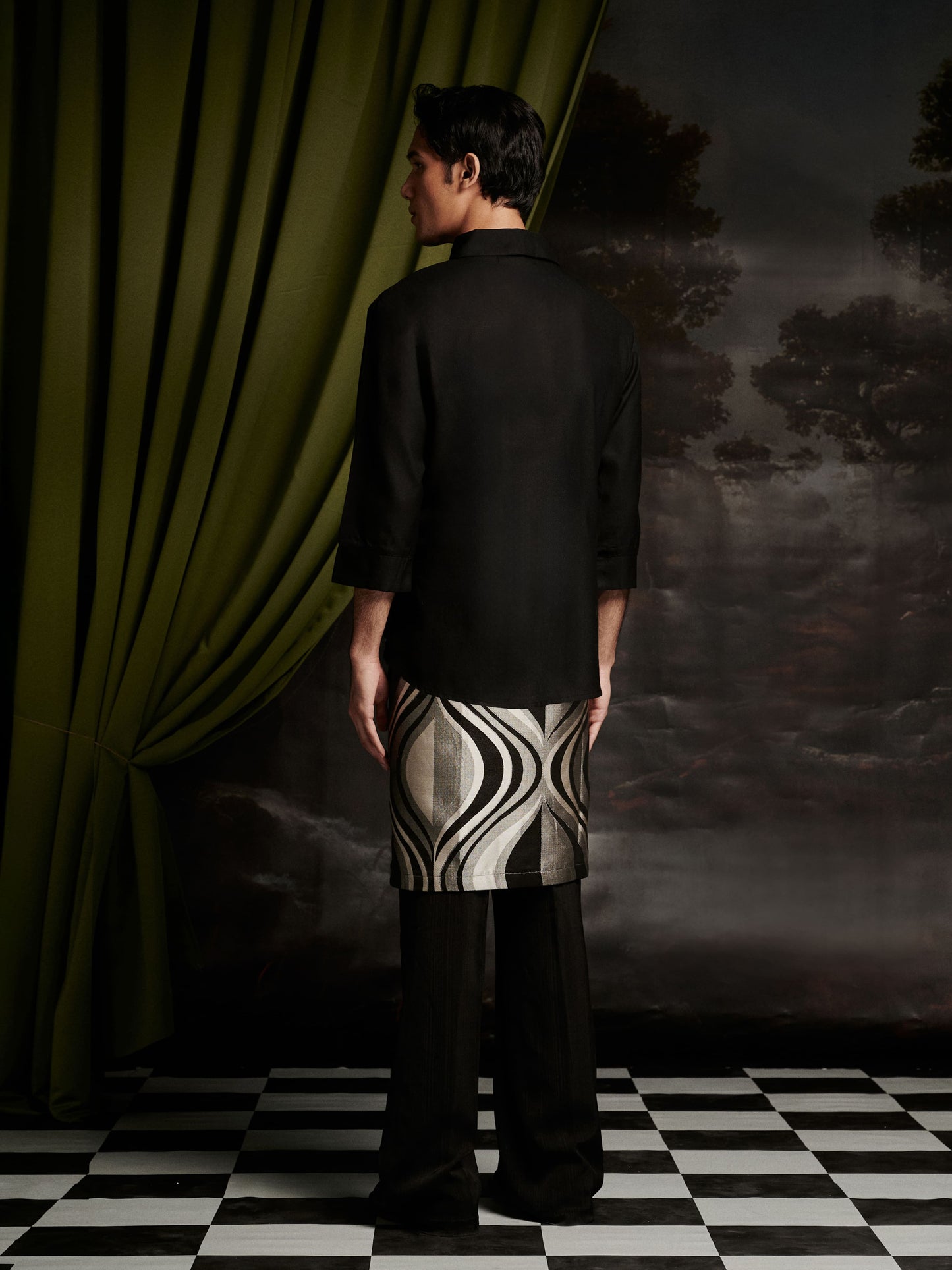 Staine Kurta Top in Jet Black