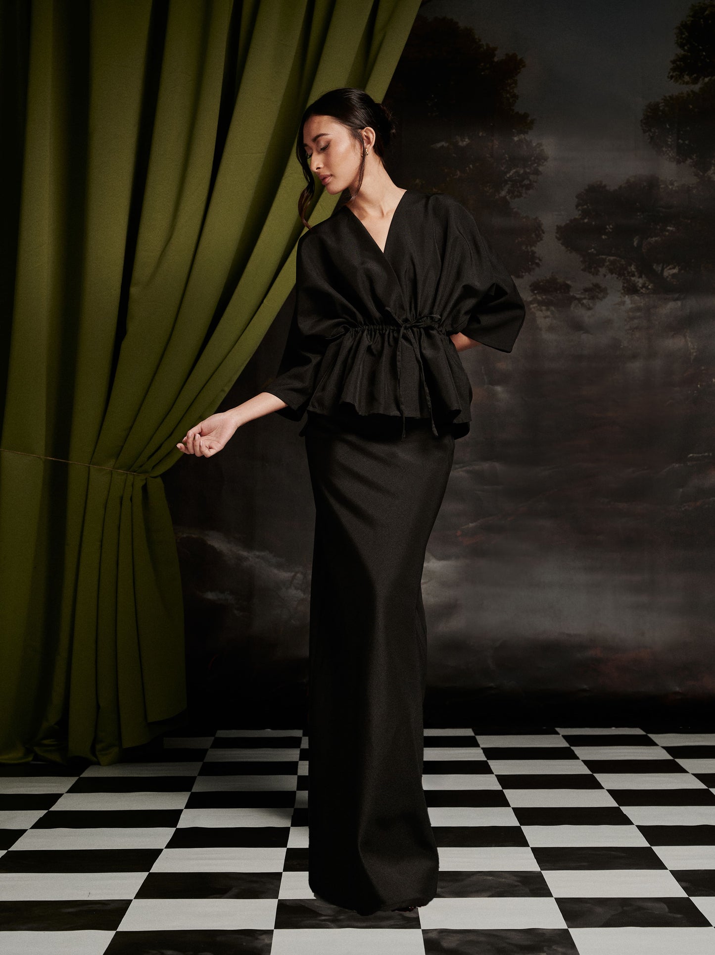 Iracabell Kurung in Nightfall