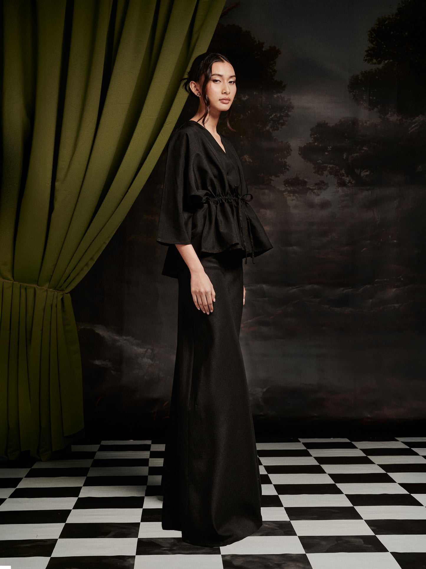 Iracabell Kurung in Nightfall