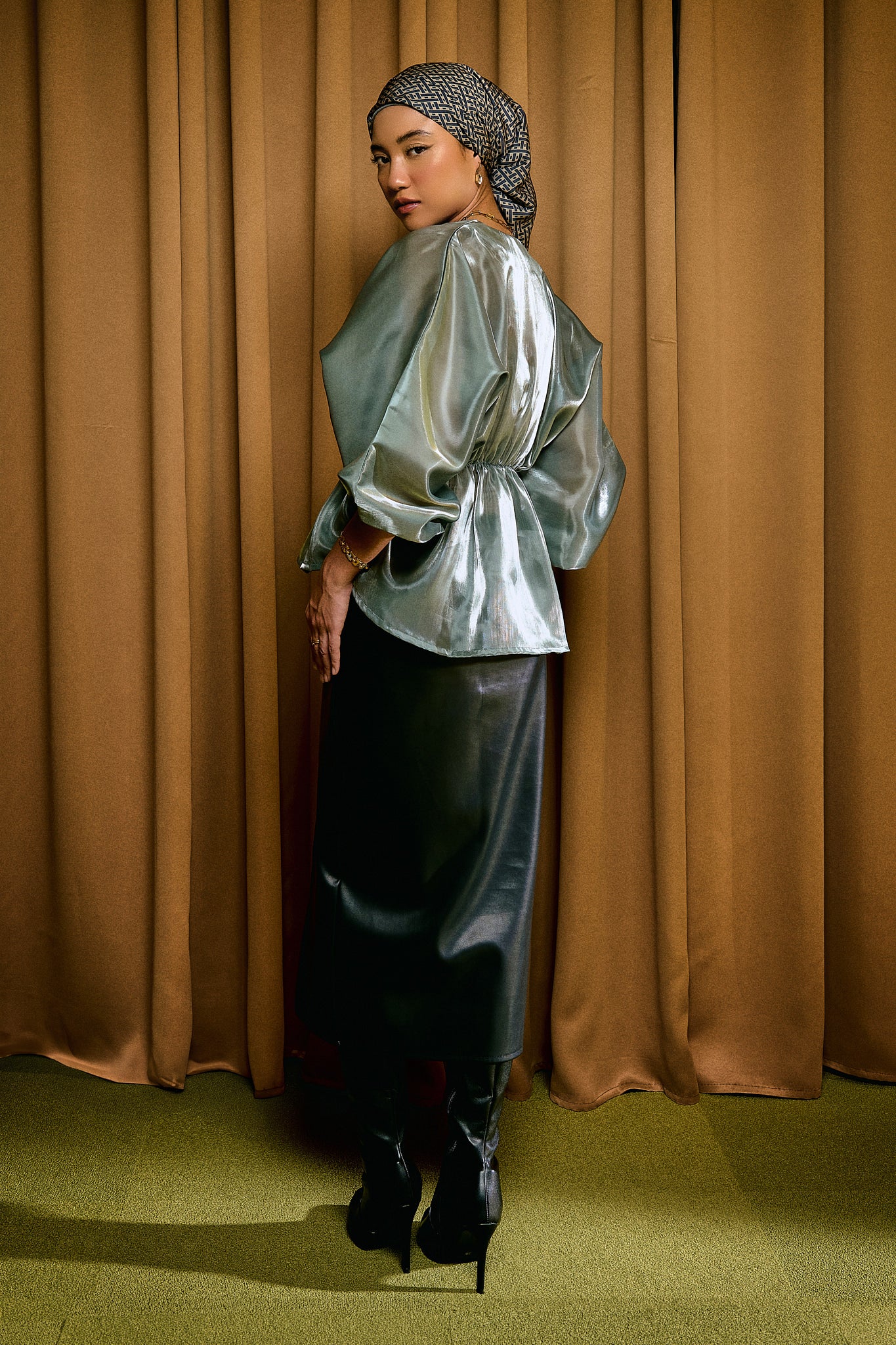 Vaness Top in Sage Grey