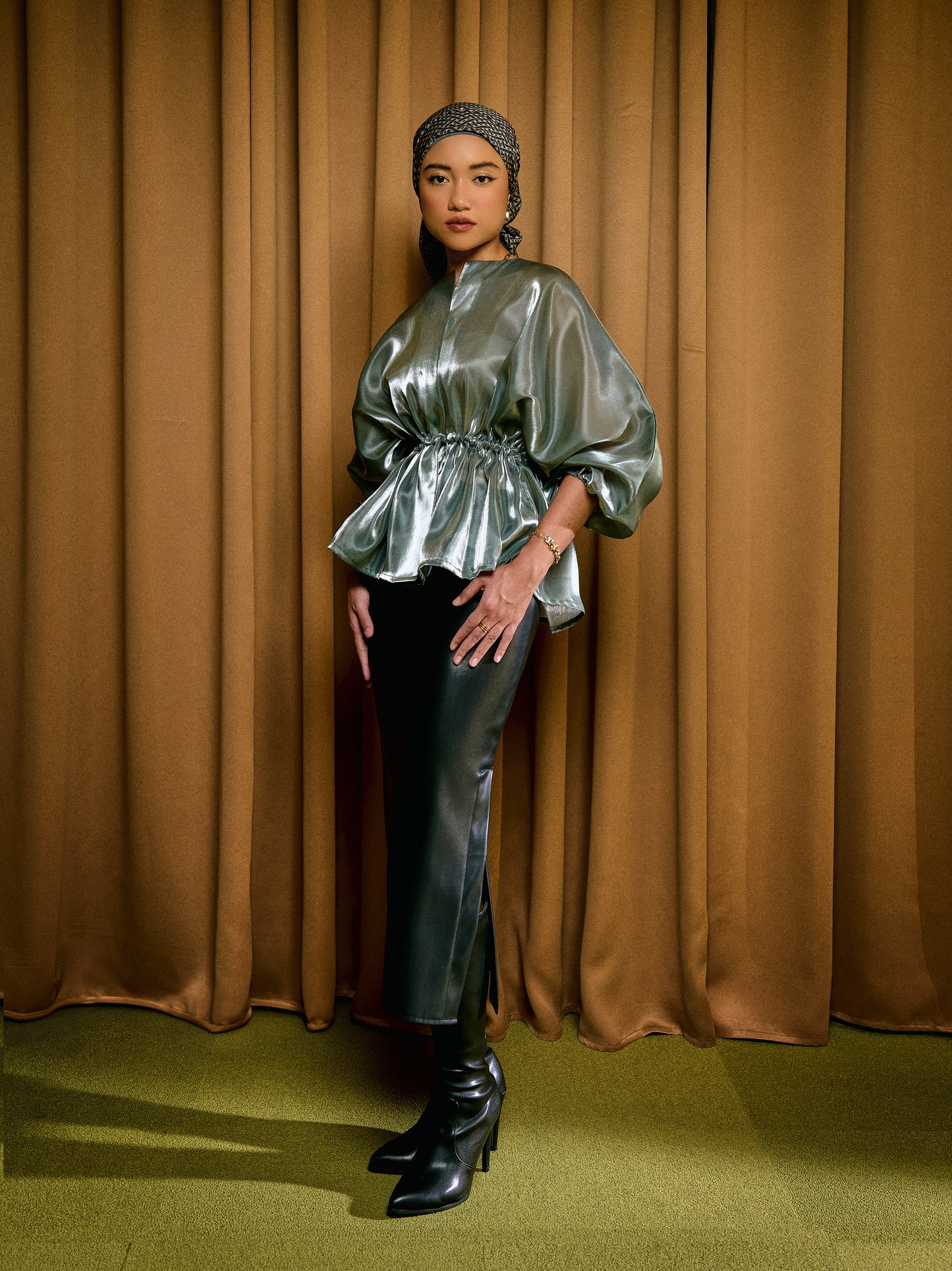Vaness Top in Sage Grey