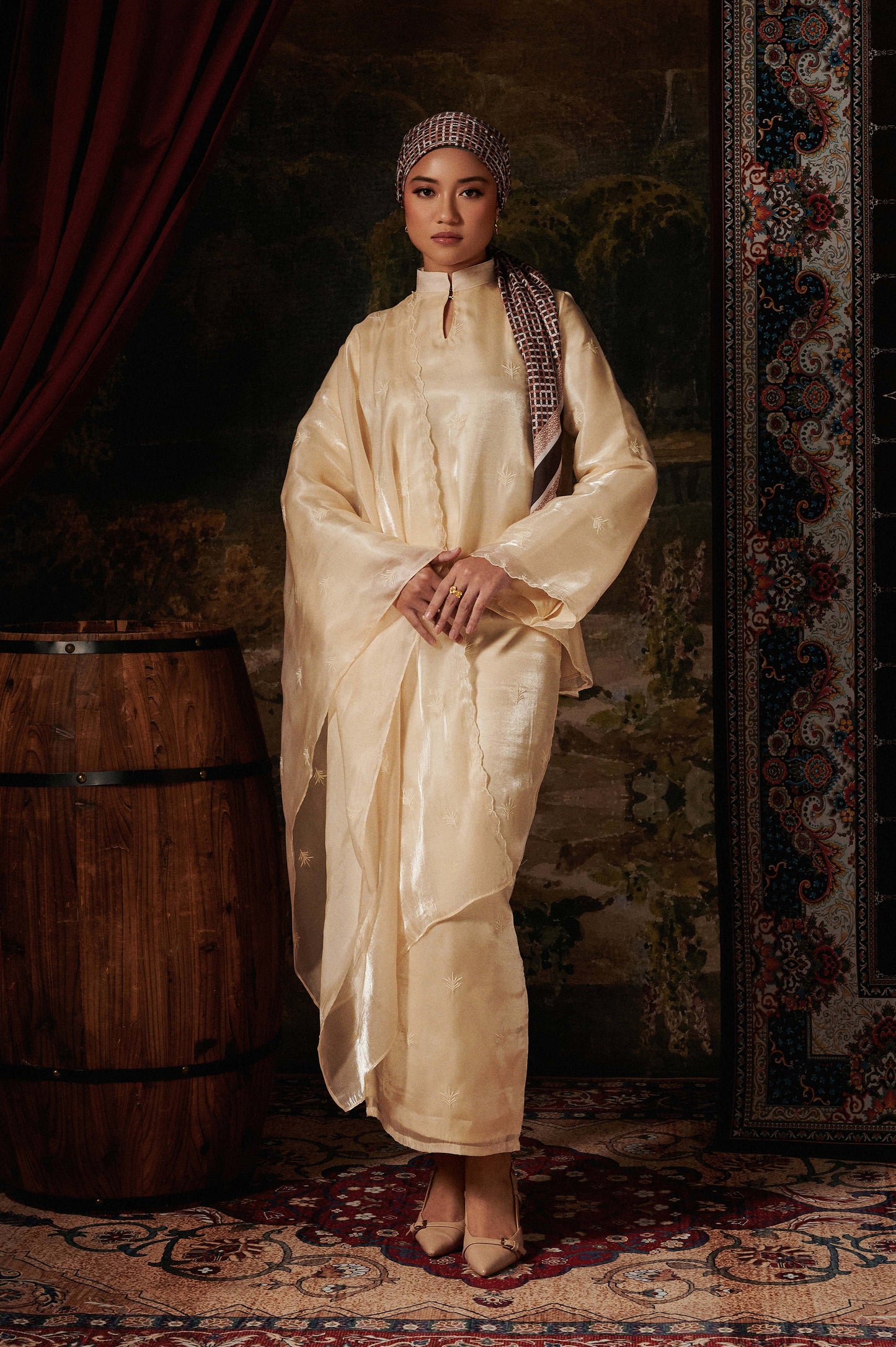 Anastasia Kurung in Champagne