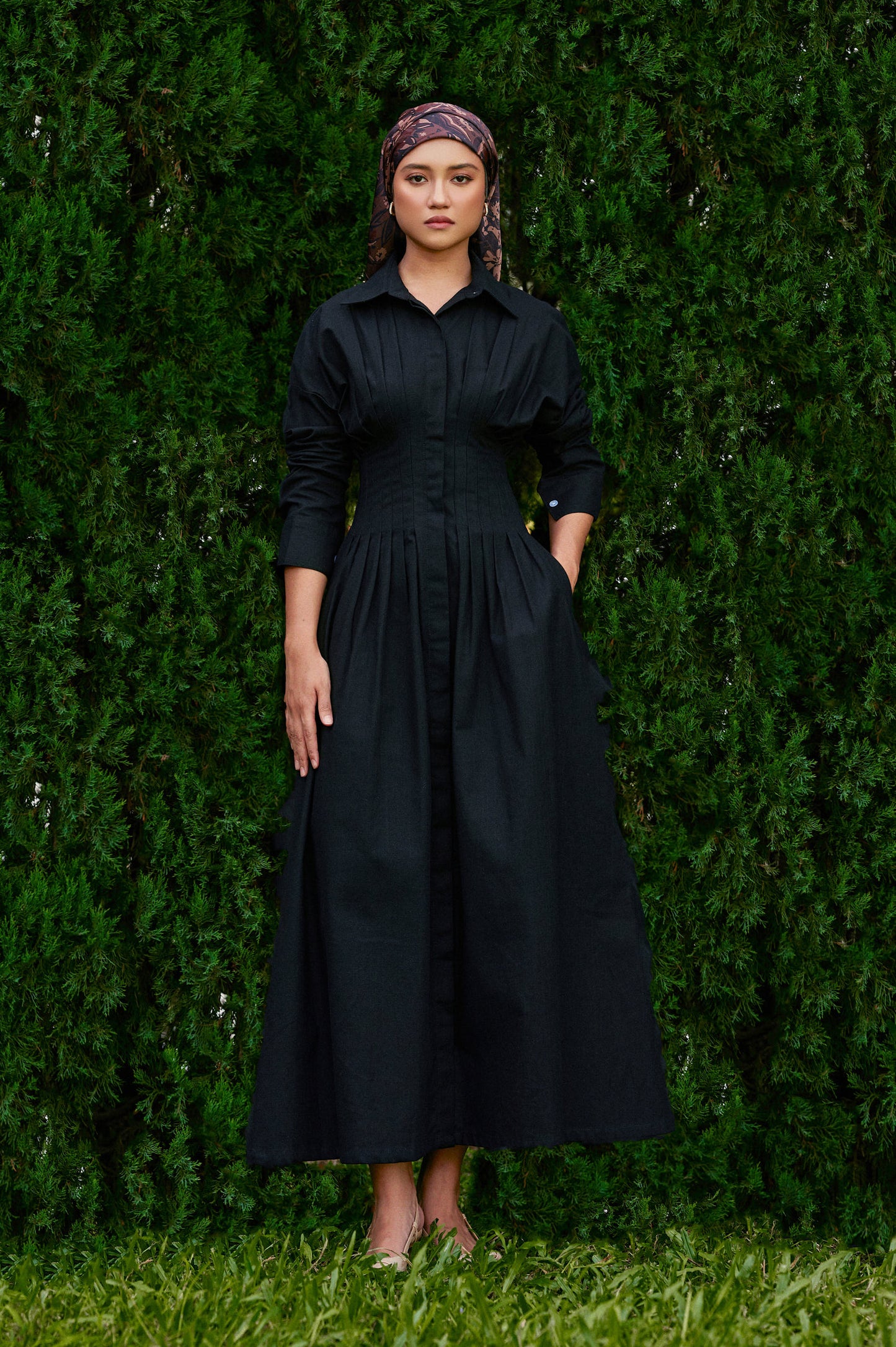 Vera Linen Dress in Midnight
