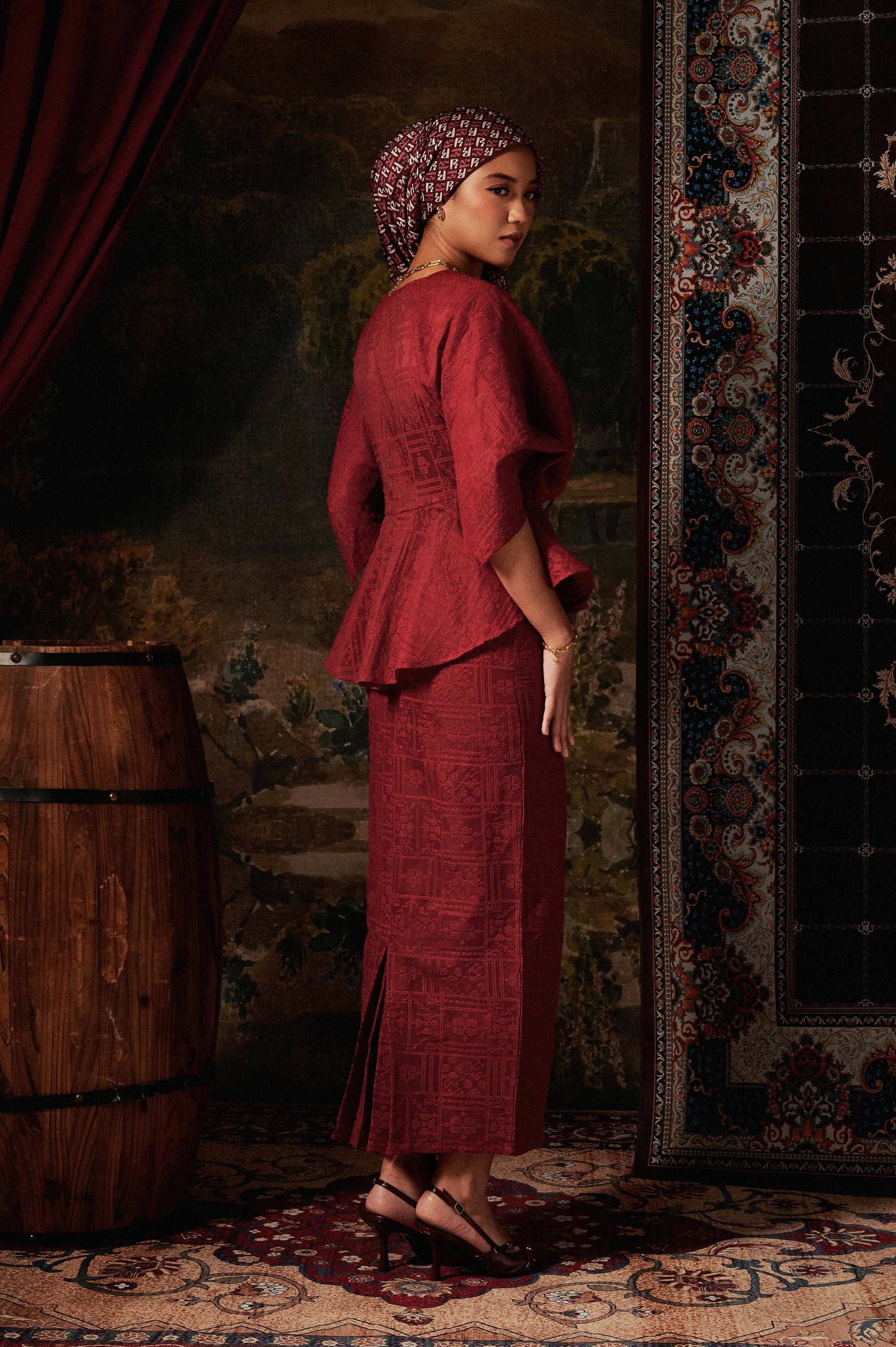 Myrana Kurung in Burgundy