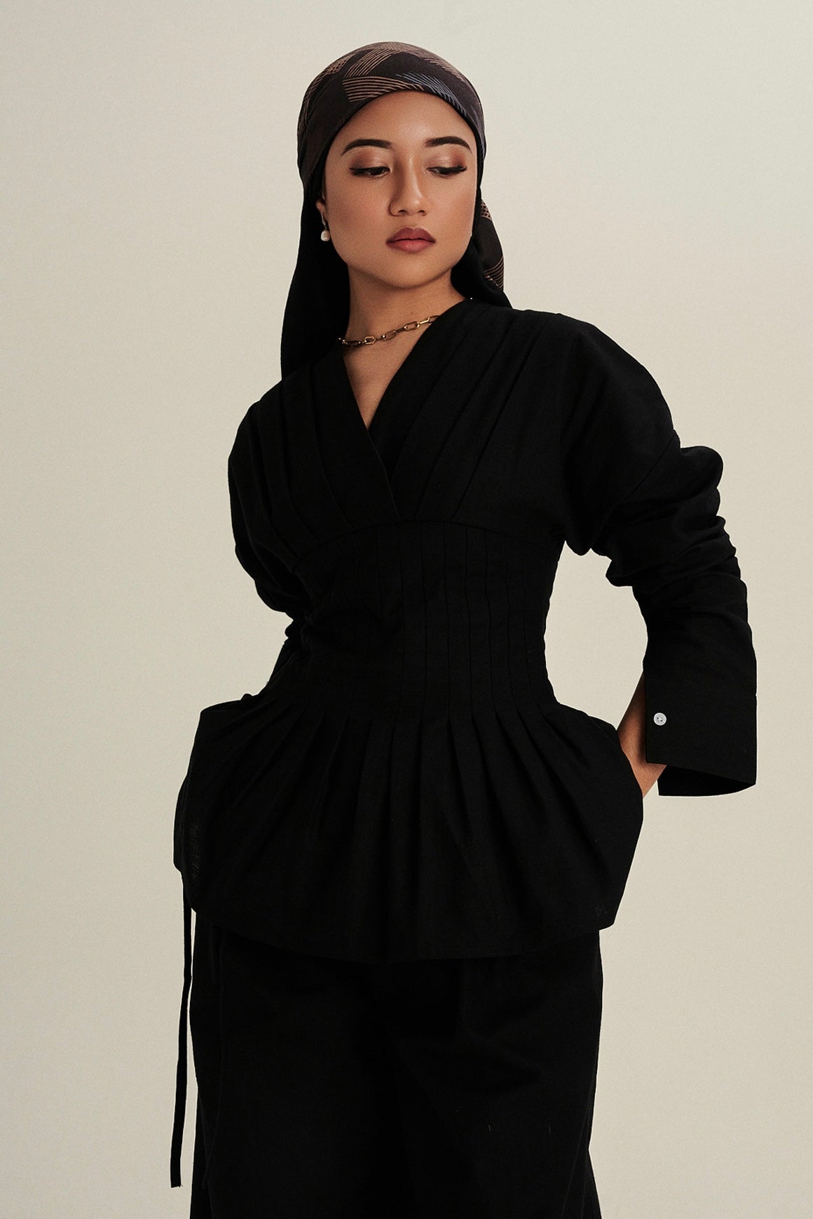 Valerie Linen Top in Midnight