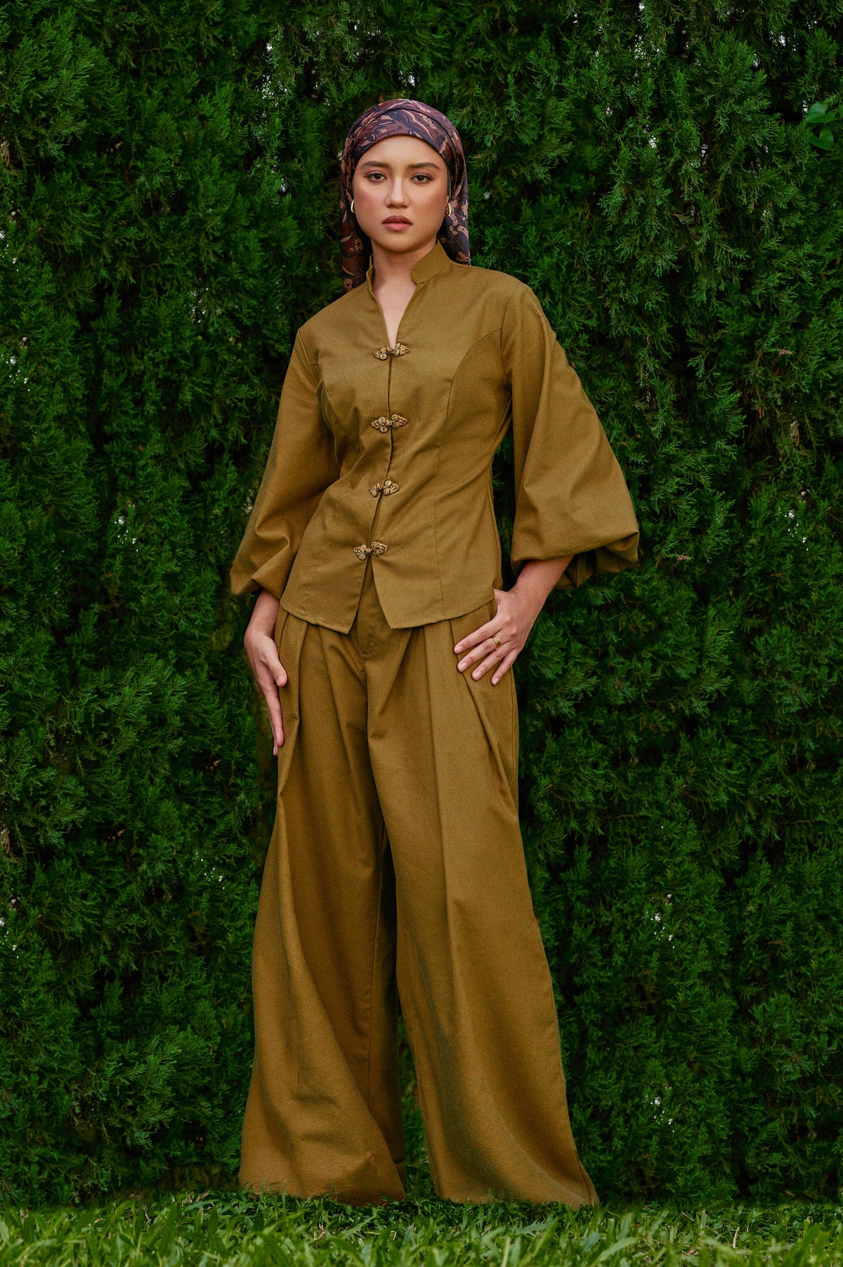Gianni Cotton-Linen Top in Signature Olive