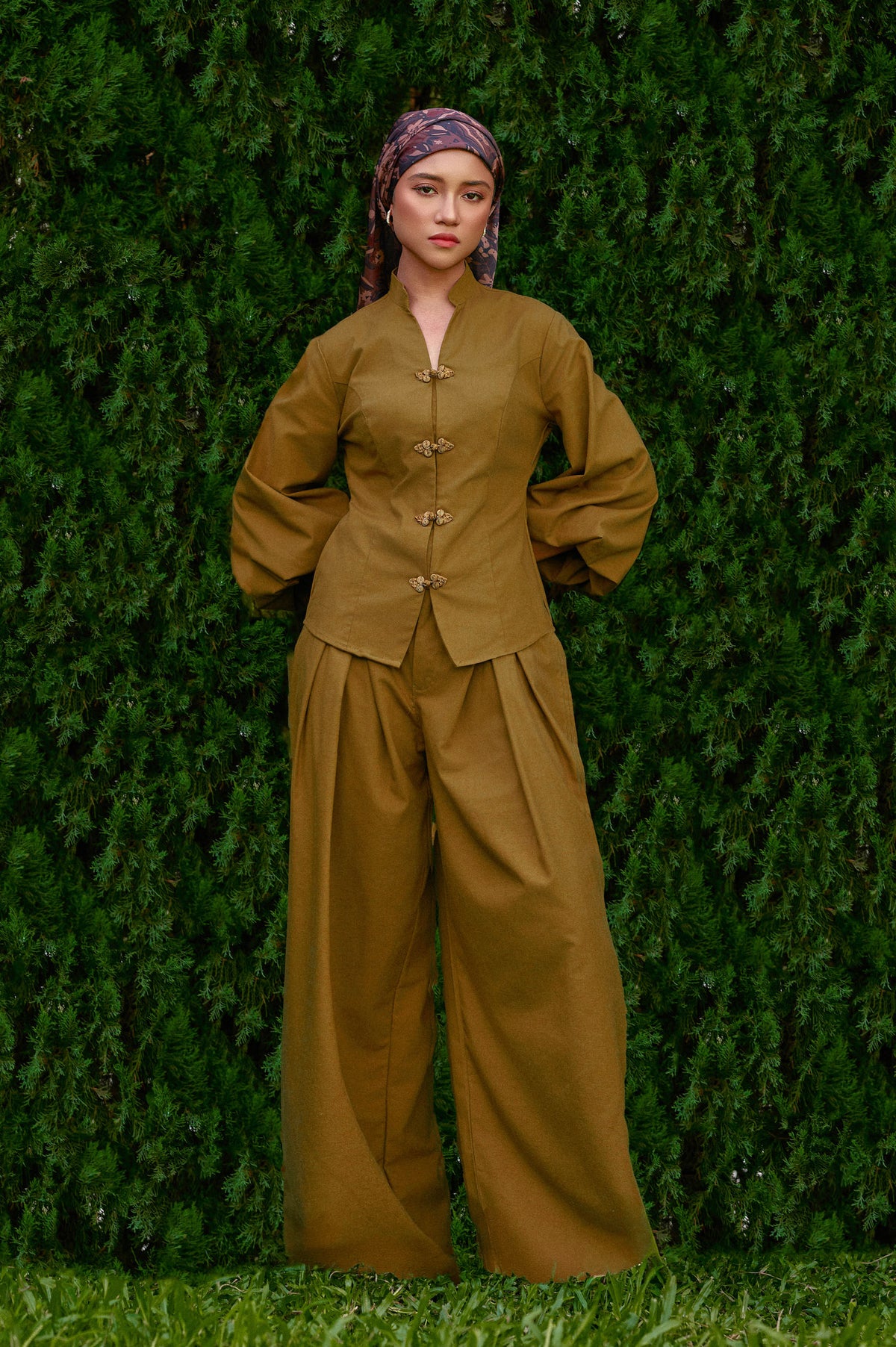 Gianni Cotton-Linen Top in Signature Olive