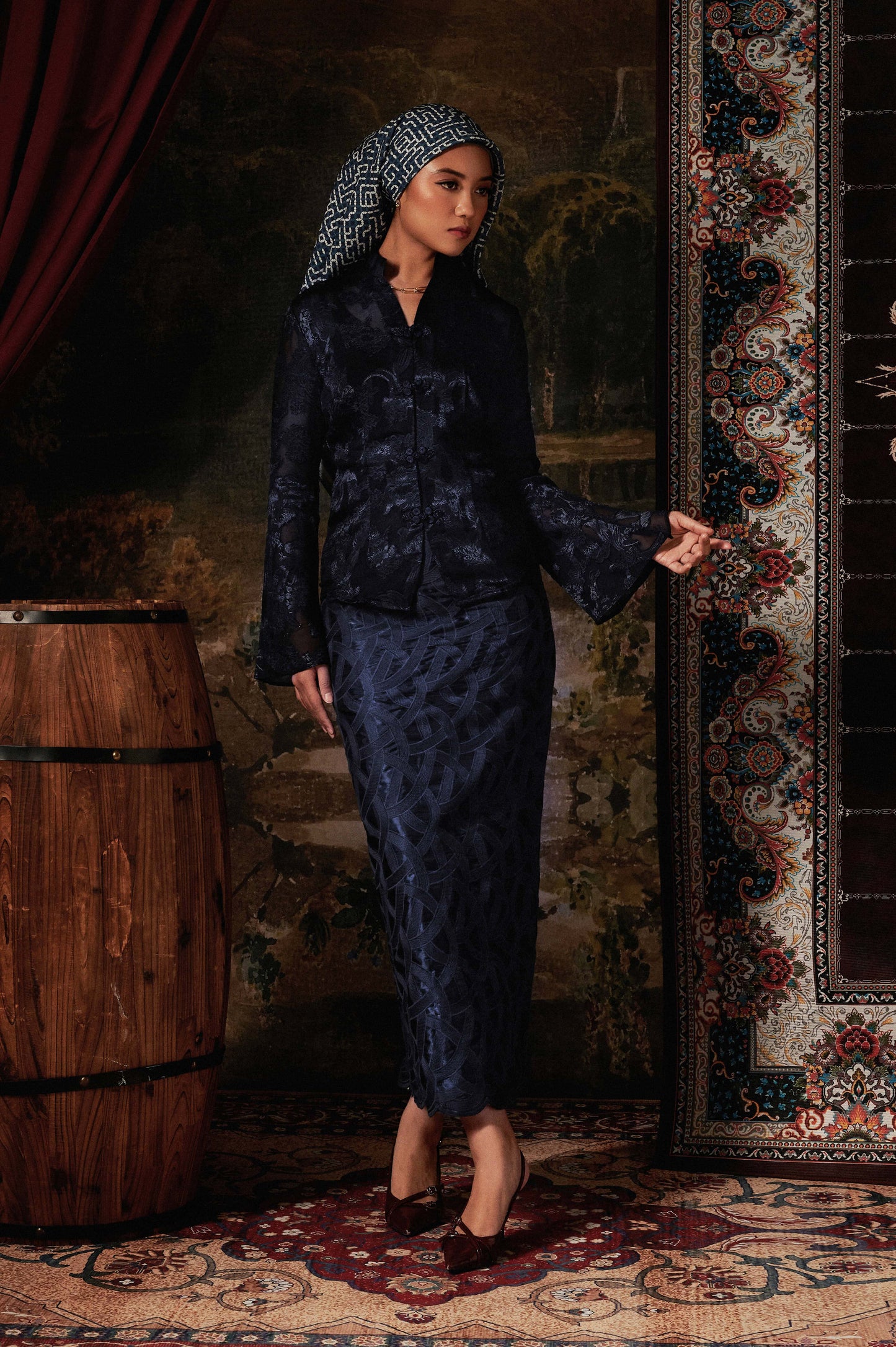 Olenna Kebaya in Navy Blue