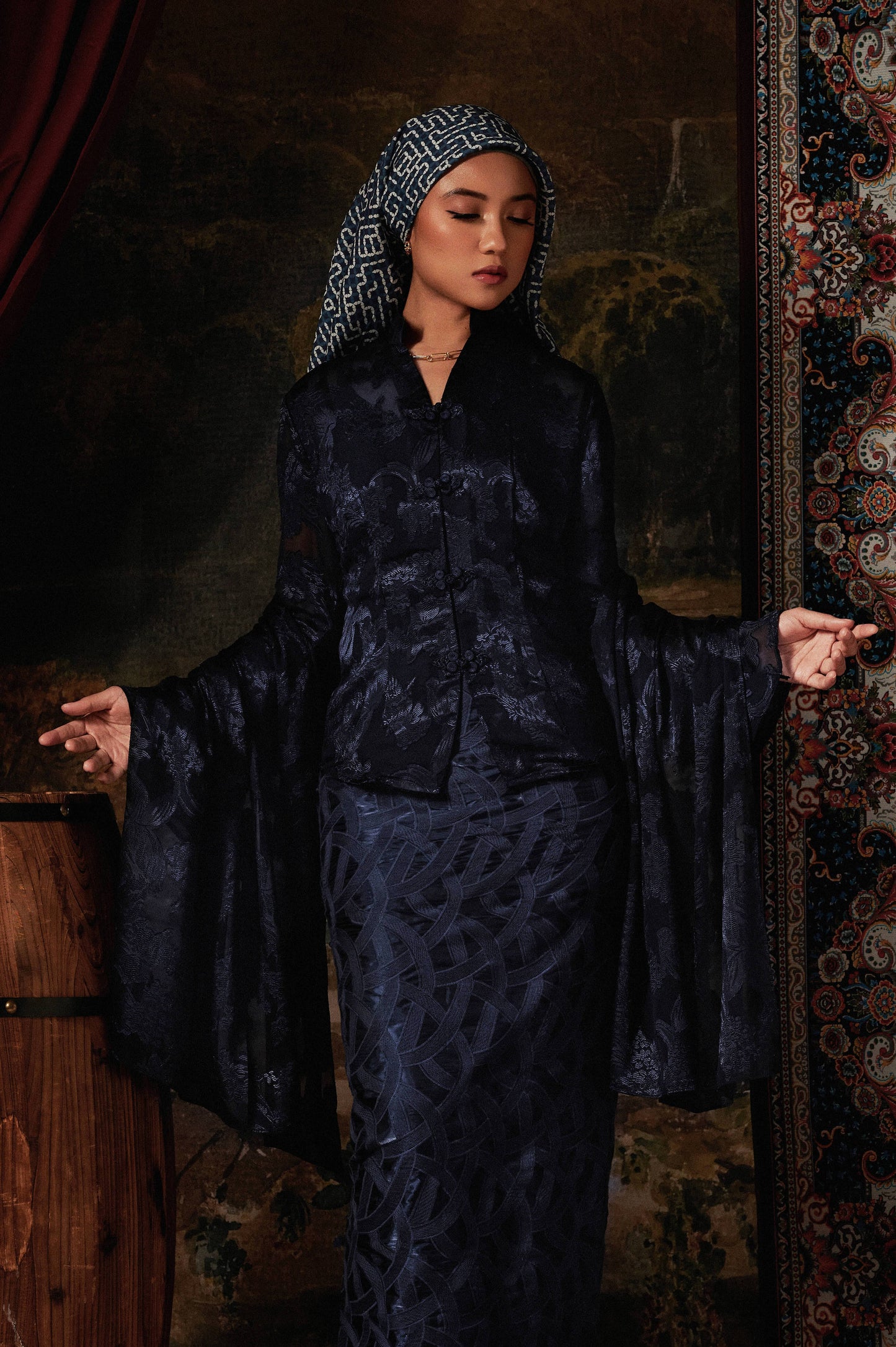 Olenna Kebaya in Navy Blue