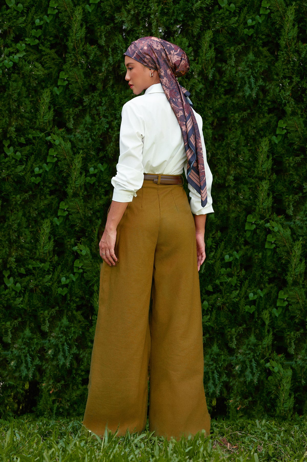 Vierra Cotton-Linen Pants in Olive