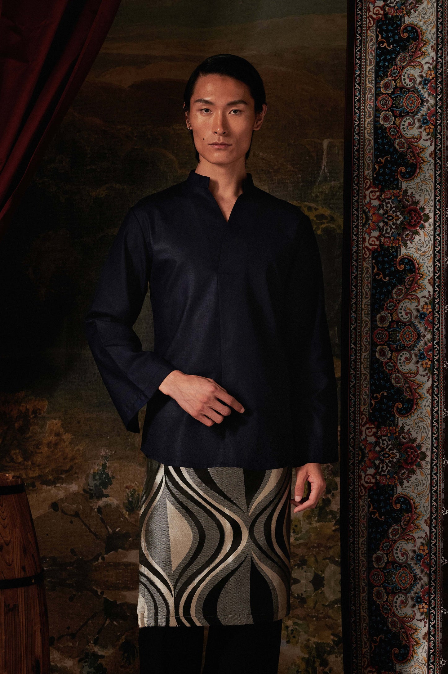 Malakhai Kurta Top in Navy Blue