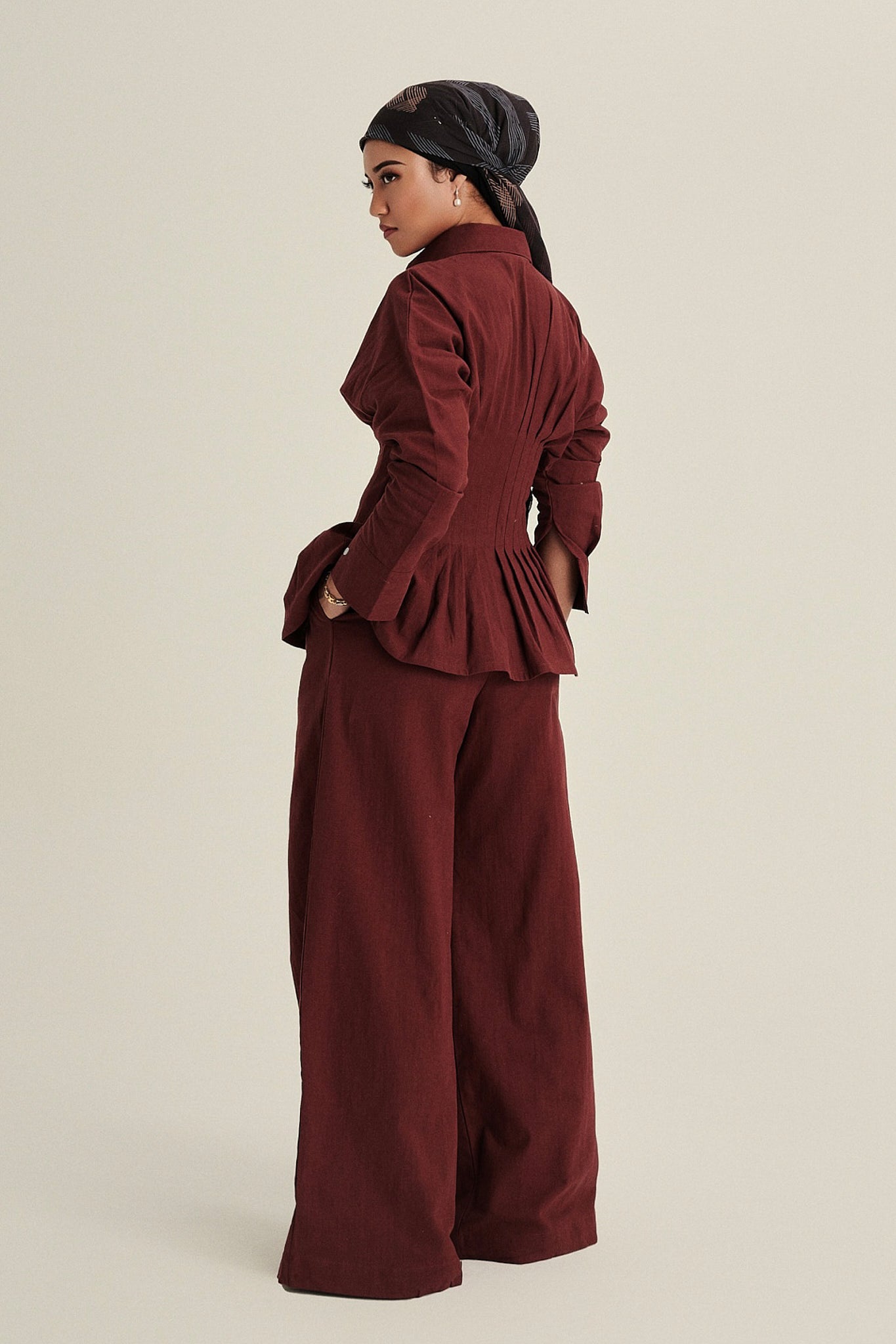 Vera Linen Top in Burgundy