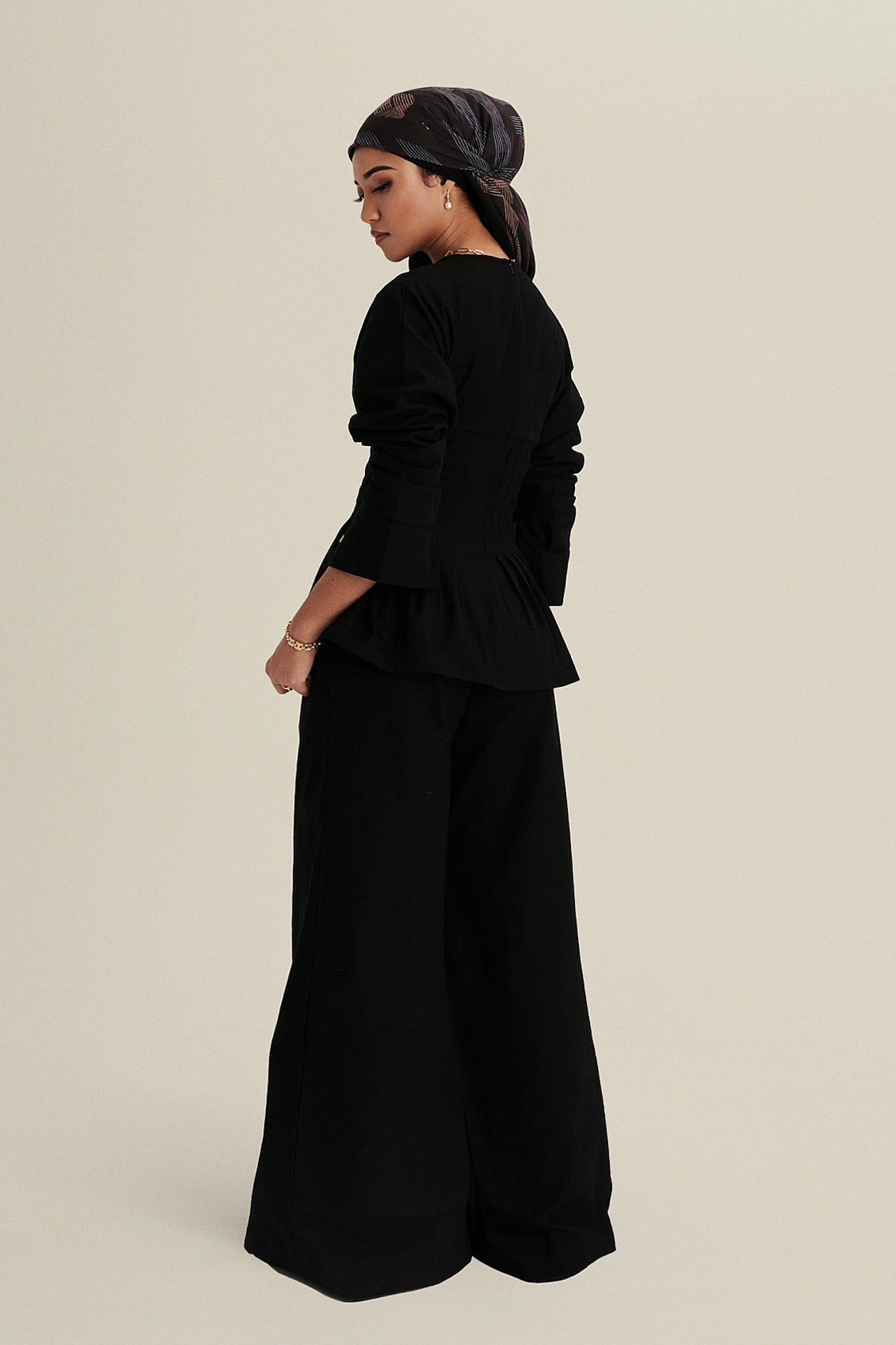 Valerie Linen Top in Midnight