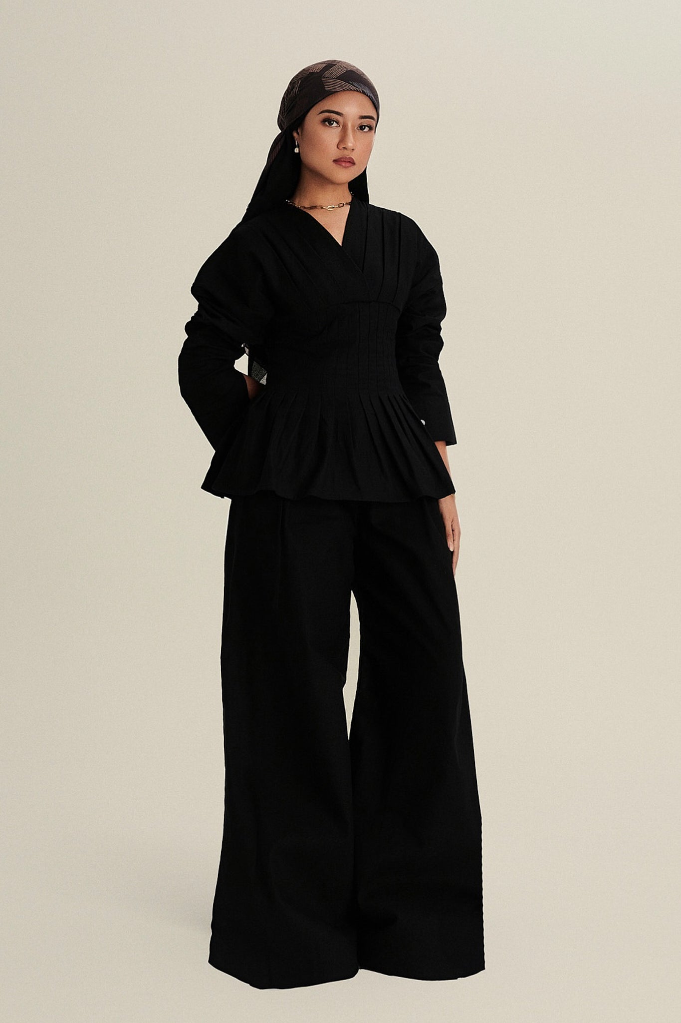 Valerie Linen Top in Midnight