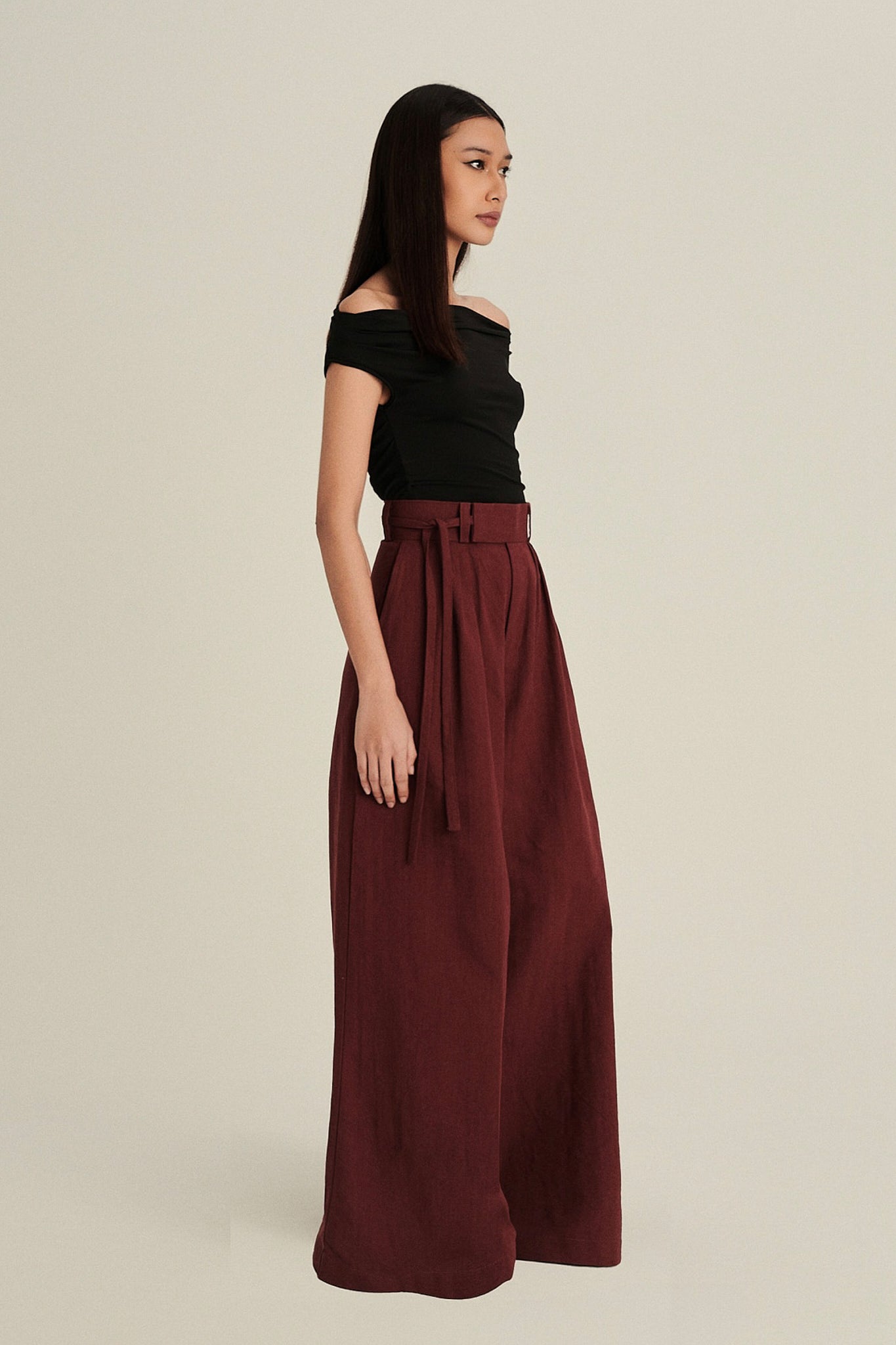 Verna Linen Pants in Burgundy