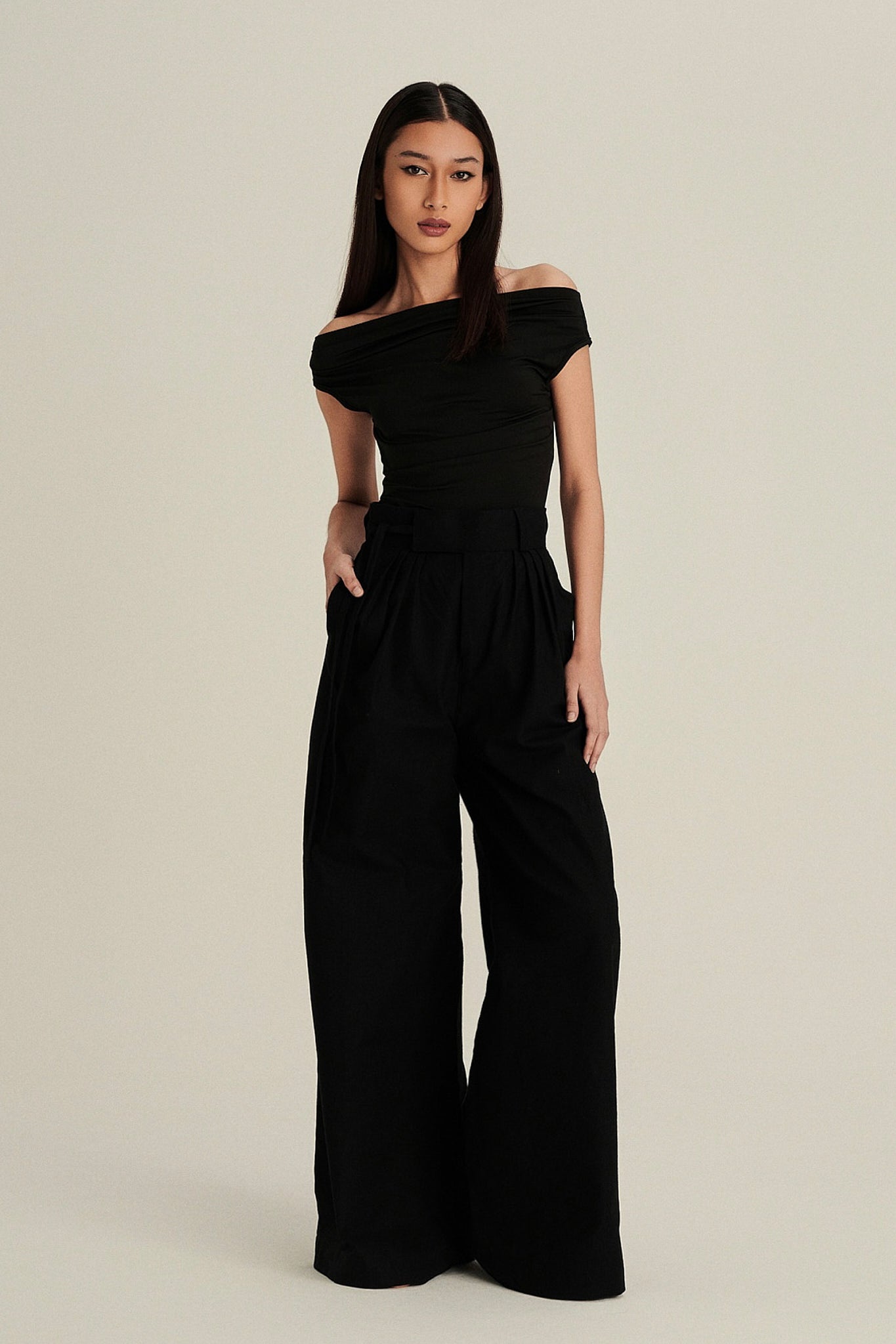 Verna Linen Pants in Midnight