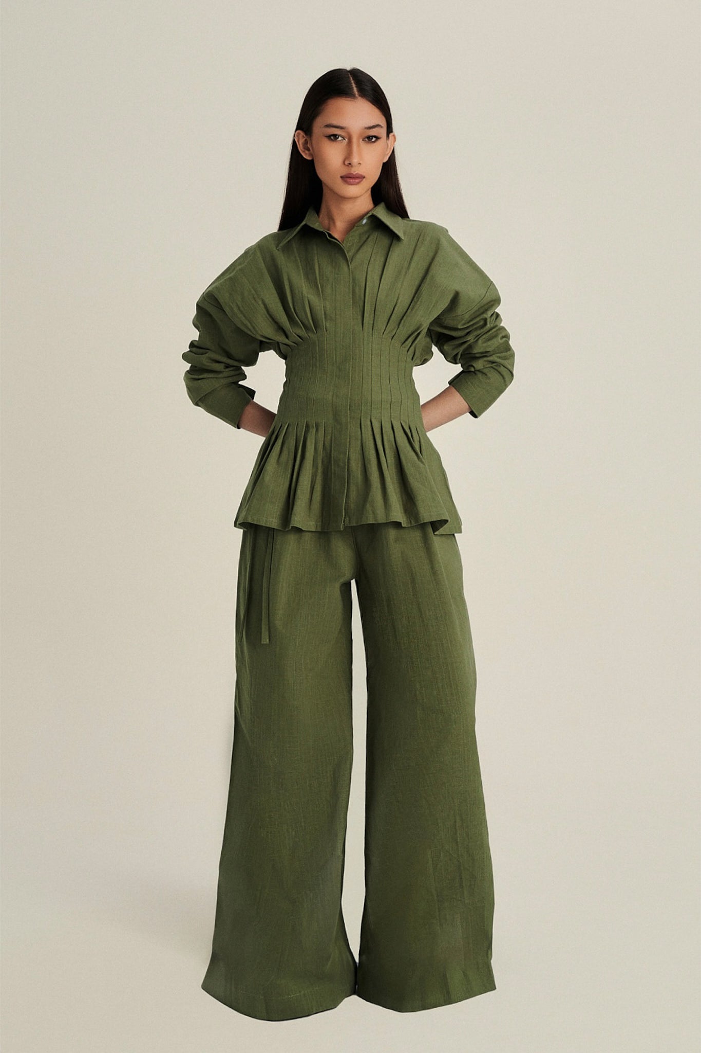 Vera Linen Top in Olive