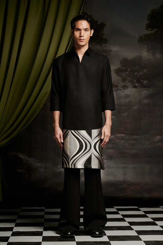 Staine Kurta Top in Jet Black