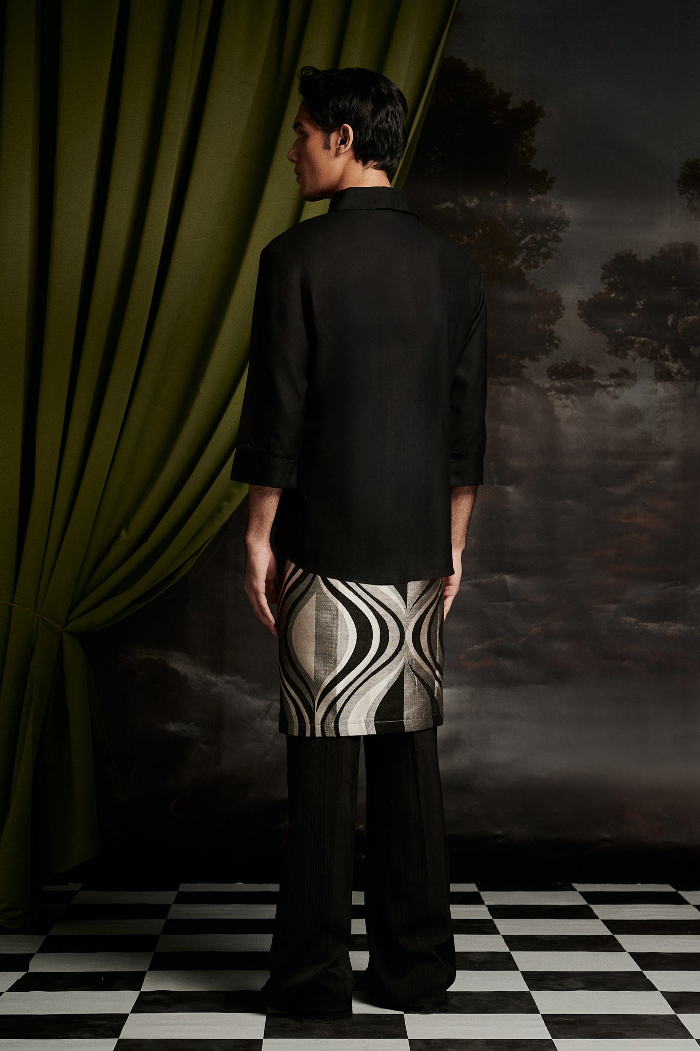 Staine Kurta Top in Jet Black