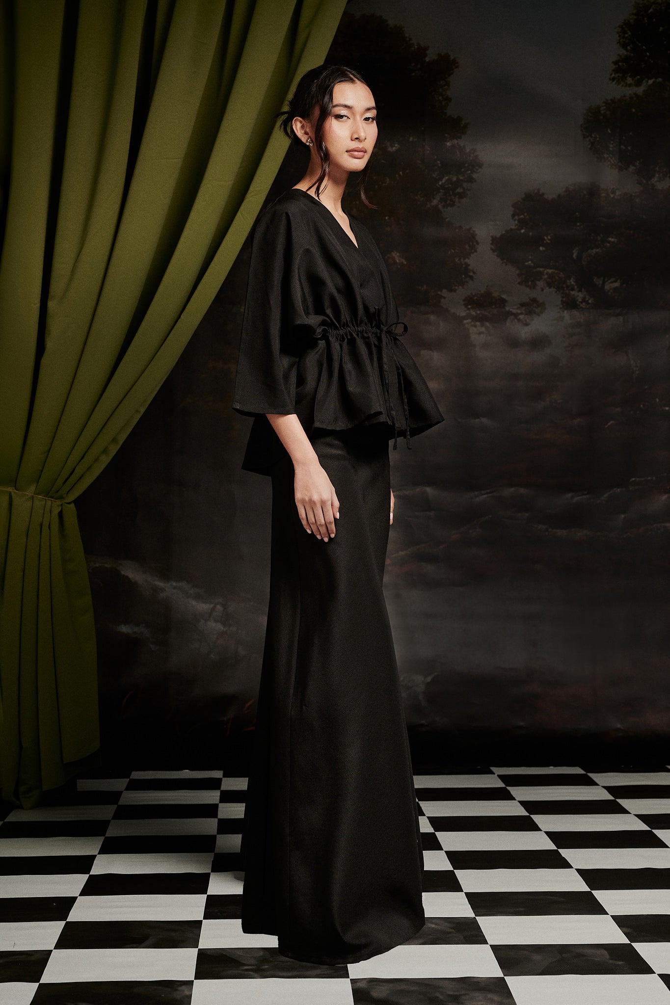 Iracabell Kurung in Nightfall